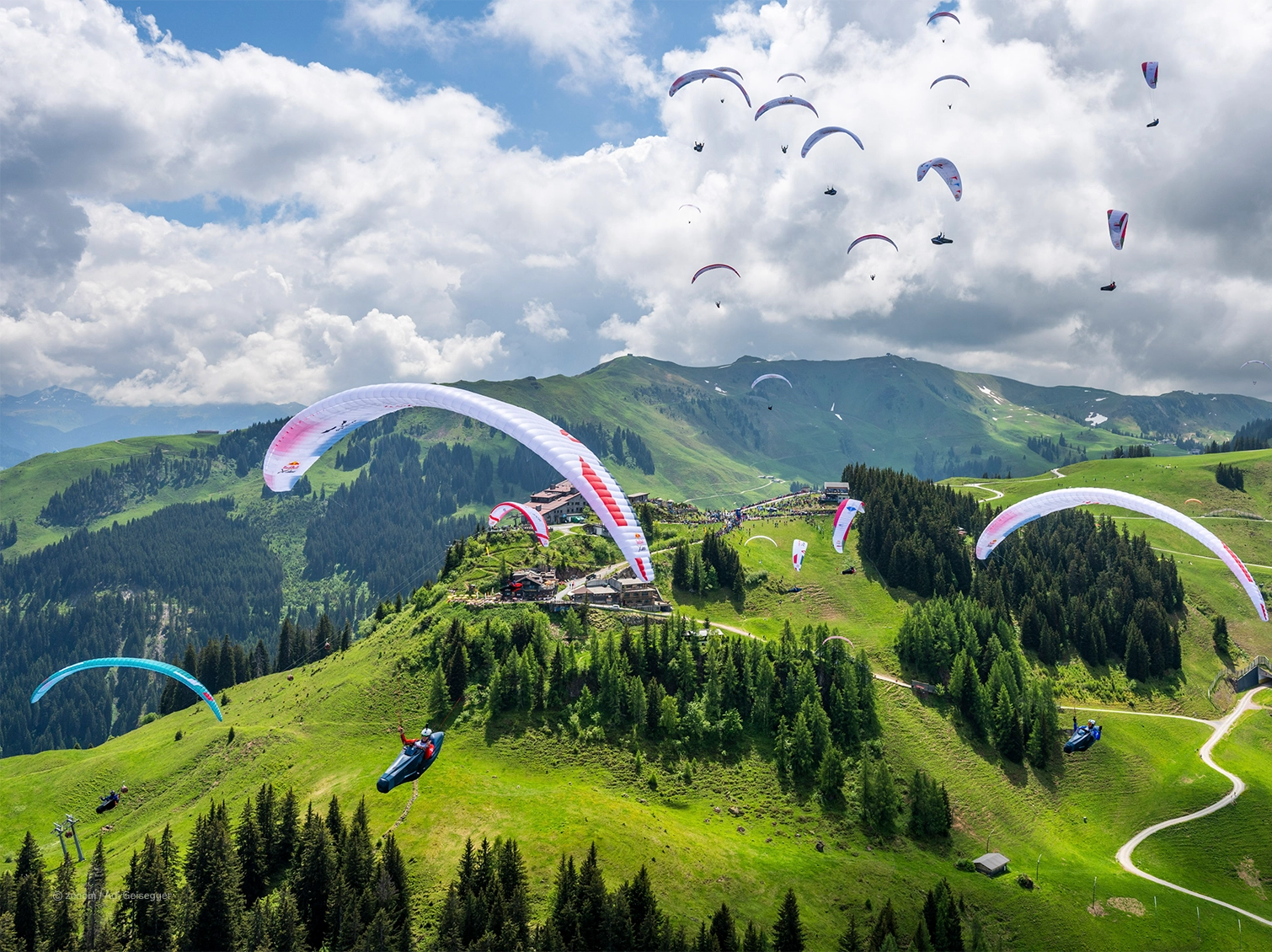 Discover_RedBull-X-Alps_LiveTracking_Banner_01